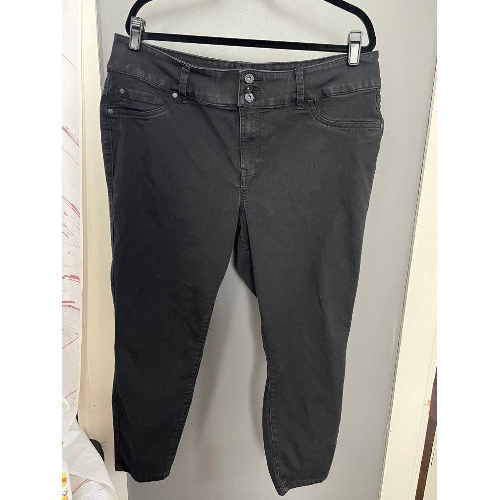 Torrid size 20 short 20s black Jeans jeggings